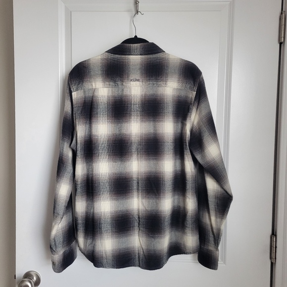 Kuhl The Law Flannel Shirt Size Medium - Picture 3 of 3